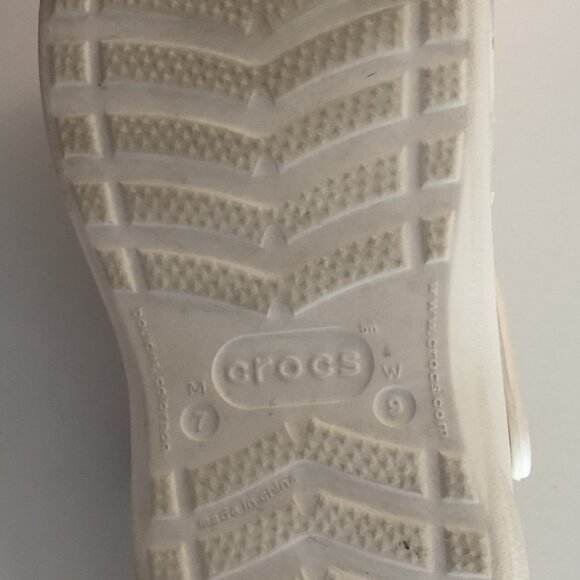 Crocs Classic White Clog Slip On Sandals Unisex Men Size 7 Women Size 9 Comfort - Picture 8 of 10